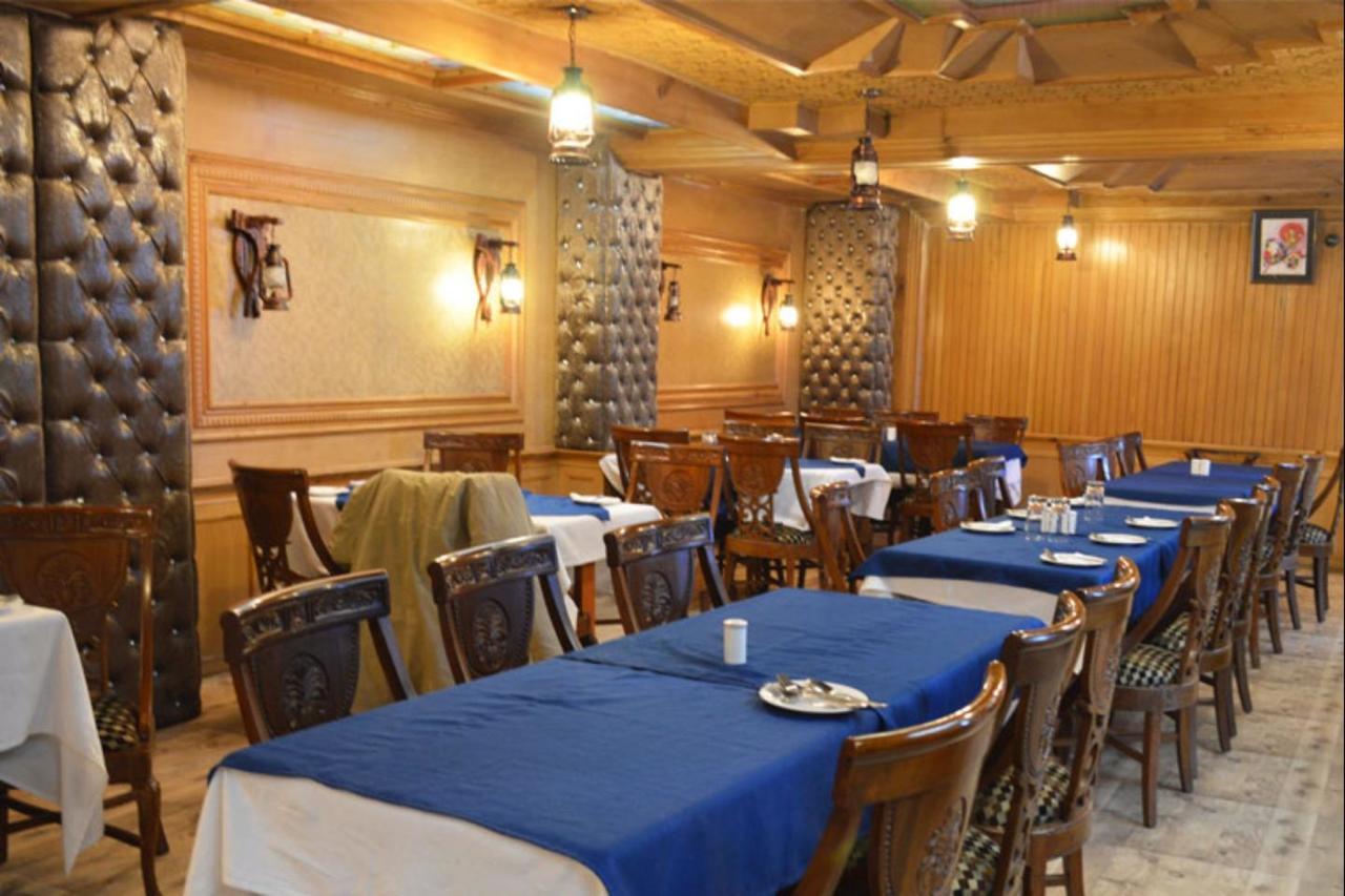 Hotel Hilltop Gulmarg JAMMU AND KASHMIR Exteriör bild