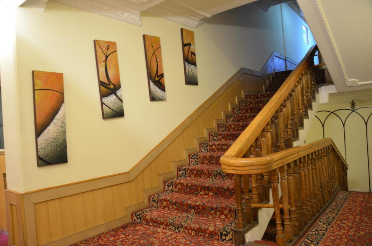 Hotel Hilltop Gulmarg JAMMU AND KASHMIR Exteriör bild